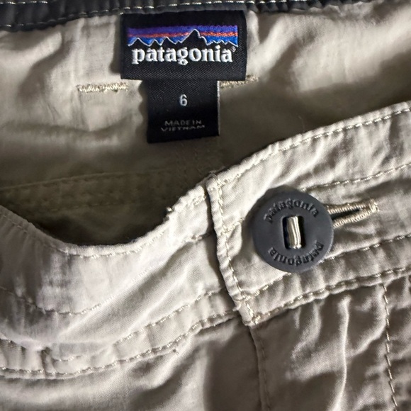 PATAGONIA Away From Home Cargo Outdoor Hiking Camping Shorts Beige Size 6. - Picture 4 of 6